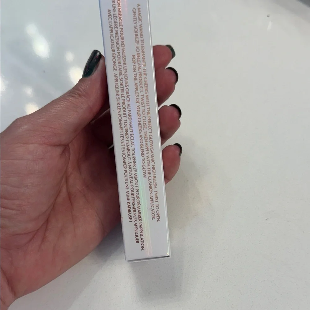 Glowgasm Beauty Light Wand- High Blush in Charlotte Tilbury
